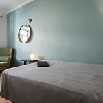 Chiado Bairro Alto, Bright And Newly Renovated 3 Bedroom Apartment, Lisbon Historical Center