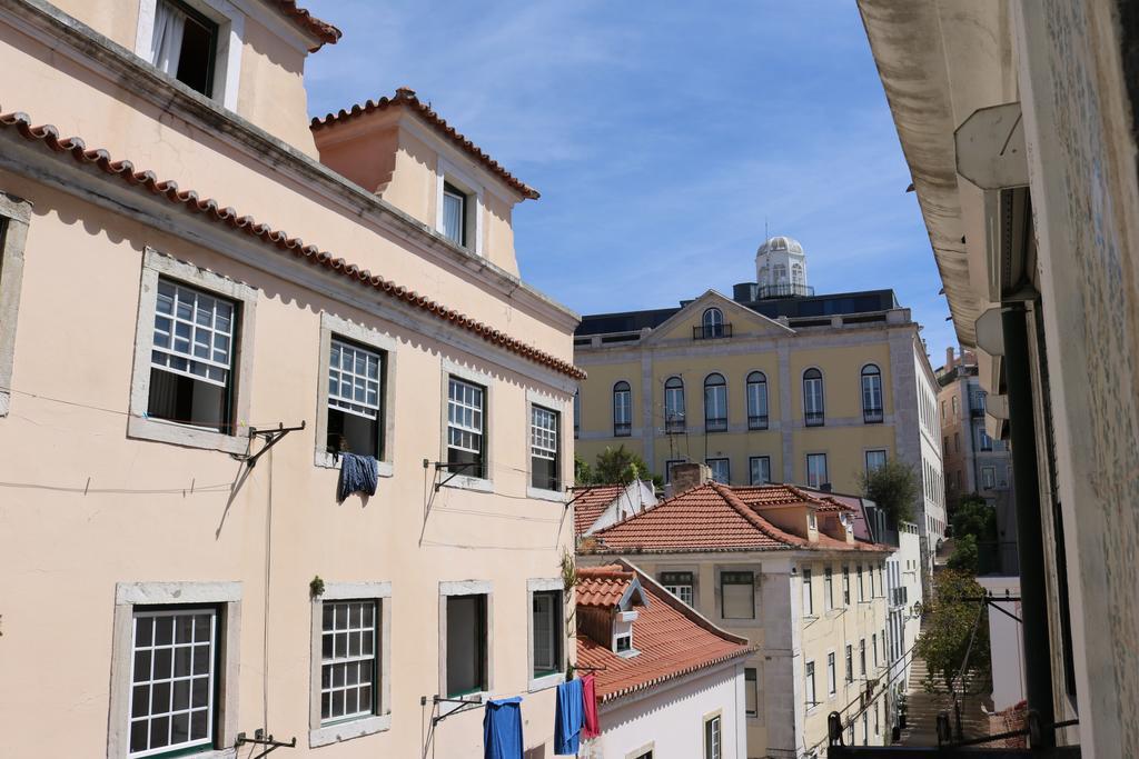Chiado Bairro Alto, Bright And Newly Renovated 3 Bedroom Apartment, Historical Center *