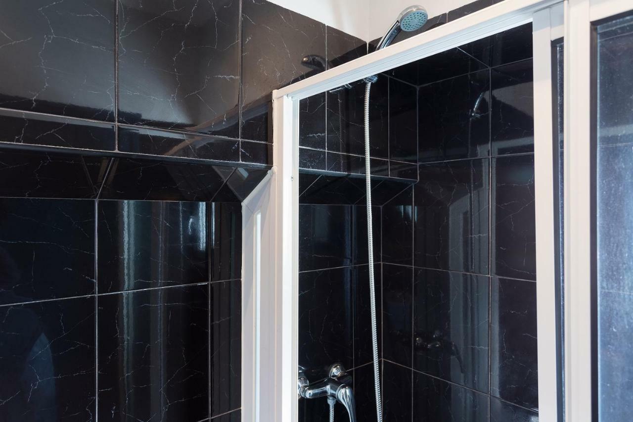 Chiado Bairro Alto, Bright And Newly Renovated 3 Bedroom Apartment, Historical Center Lisboa