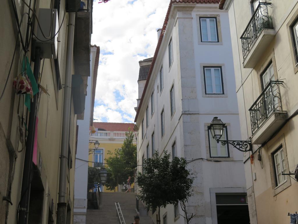 Chiado Bairro Alto, Bright And Newly Renovated 3 Bedroom Apartment, Historical Center